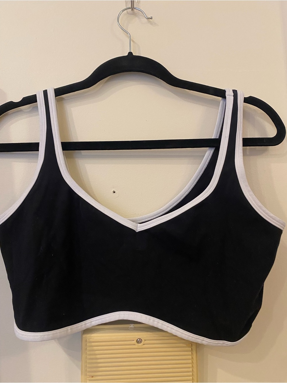 Abercrombie YPB Black and White v Neck Sports Bra